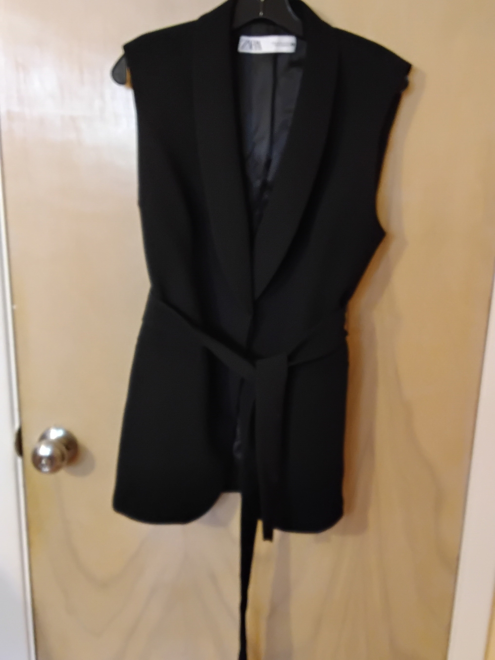 Zara Black Sleeveless Belted Long Vest